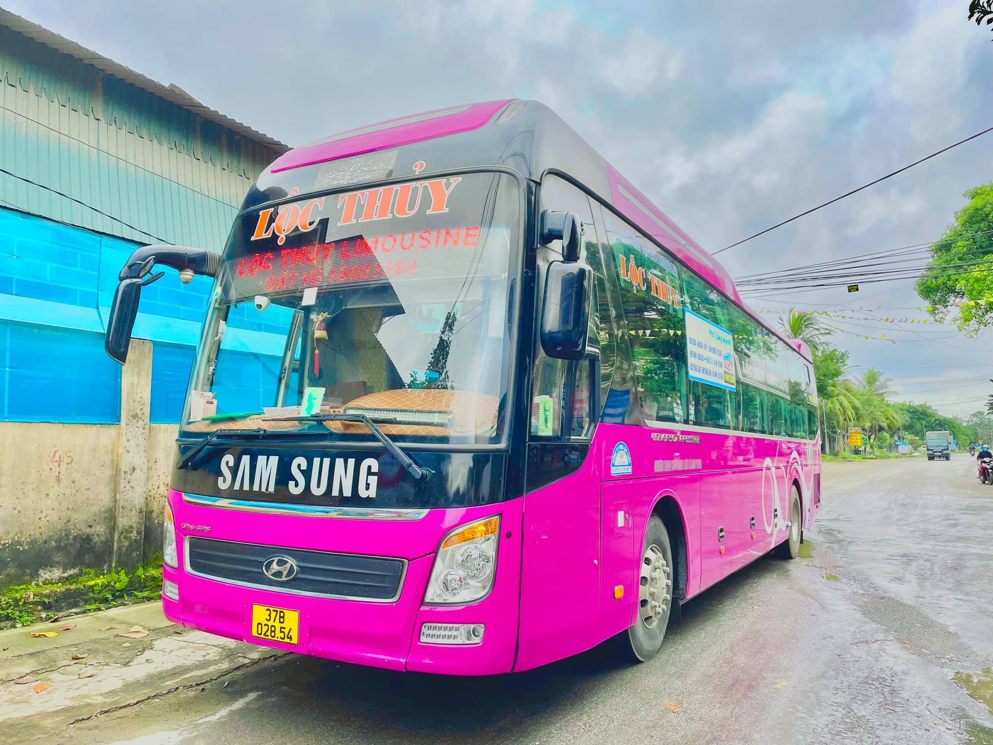 Nhà xe Lộc Thủy